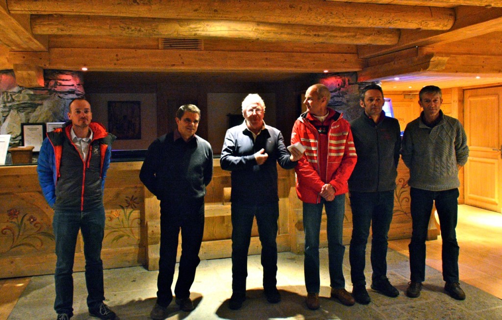 Jean-Claude Virfeu entouré, (de g. à d.) de Jean Régaldo, Jean-Claude Fraissard, Simon Atkinson, Pierre Séjalon et Pascal Lavigne