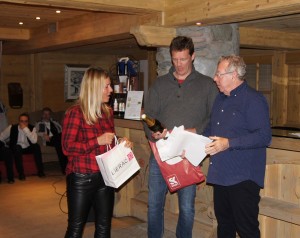 Véronique Stehman et Thierry Tilmant récompensés par Jean-Claude Virfeu.