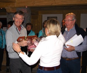 Un magnum de champagne, des gâteaux et du chocolat pour Pascal Lavigne et son équipe. Ils méritent bien ça.