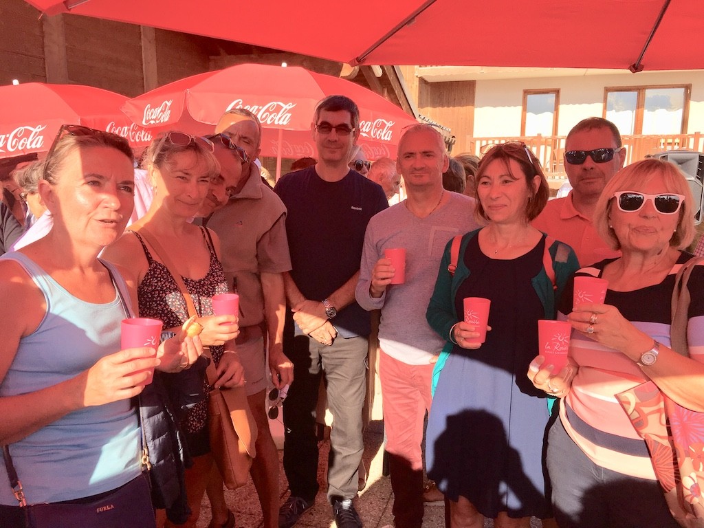 Une partie des membres de l’ACCB présents au cocktail du Club des Propriétaires.