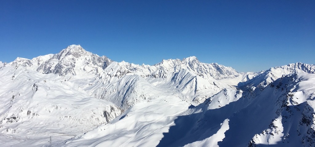 Une vue époustouflante sur la chaine du Mont-Blanc